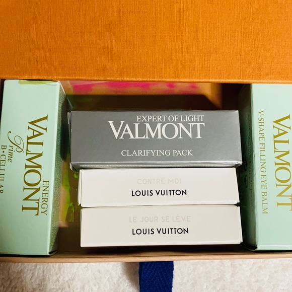 SEASONAL LISTING❄️HOLIDAY GIFT High End Beauty LOT ✨includes crybaby perfume!🎀 - Picture 14 of 16